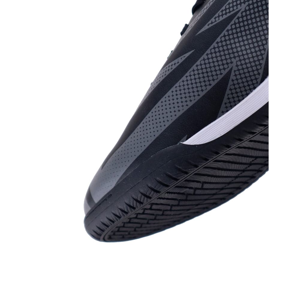 Toe detail
